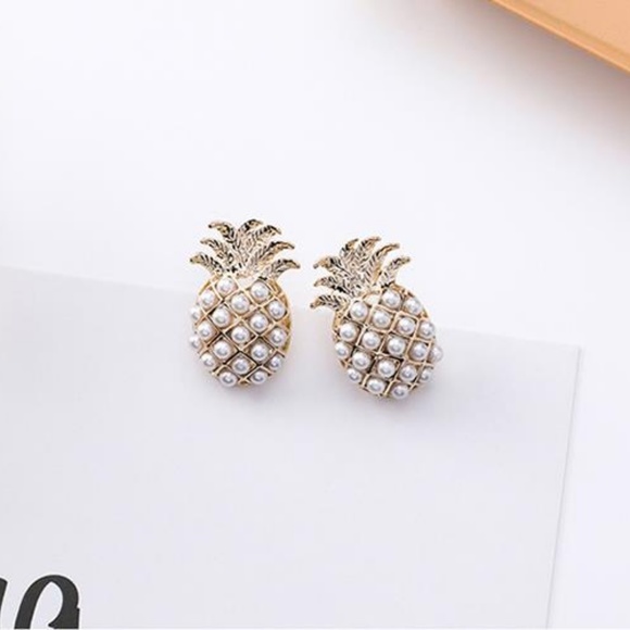❤️️NEW UNIQUE Pineapple Handmade Stud Earrings C16 - Picture 2 of 2